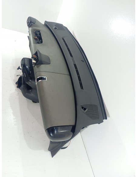 Recambio de salpicadero para citroën c4 cactus onetone referencia OEM IAM 16117992BV  