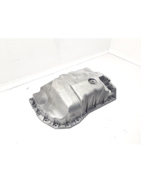 Recambio de carter para volvo v40 familiar 1.9 diesel referencia OEM IAM 7130104412  