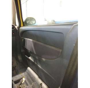 GUARNECIDO PUERTA DELANTERA...