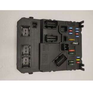 CAJA RELES / FUSIBLES...