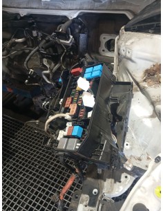 Recambio de caja reles / fusibles para toyota prius+ eco referencia OEM IAM 8274147020   2