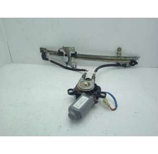 ELEVALUNAS DELANTERO...