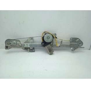 ELEVALUNAS DELANTERO...