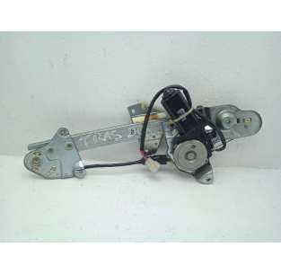 ELEVALUNAS TRASERO DERECHO...