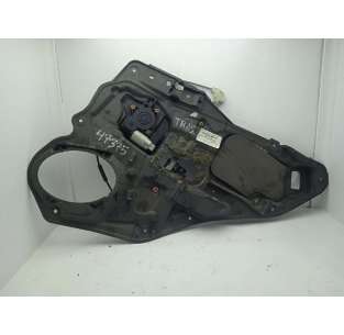 ELEVALUNAS TRASERO DERECHO...