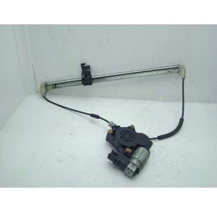 ELEVALUNAS TRASERO DERECHO...