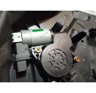 ELEVALUNAS DELANTERO... 2