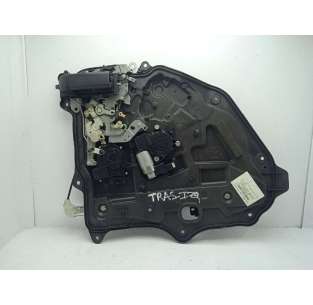 ELEVALUNAS TRASERO...