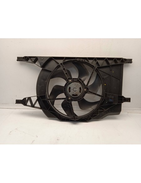 Recambio de electroventilador para renault laguna ii (bg0) 1.9 dci diesel referencia OEM IAM 8200025635  