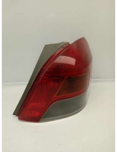 PILOTO TRASERO DERECHO - 815131 /...