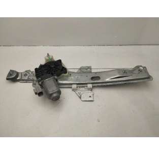 ELEVALUNAS TRASERO DERECHO...