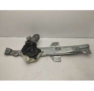 ELEVALUNAS TRASERO...