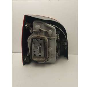 PILOTO TRASERO DERECHO... 2