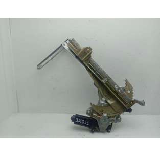 ELEVALUNAS TRASERO DERECHO...