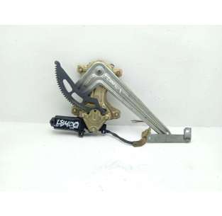 ELEVALUNAS TRASERO DERECHO...