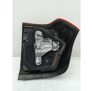 PILOTO TRASERO DERECHO... 2