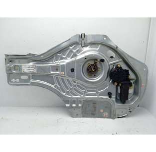 ELEVALUNAS DELANTERO...