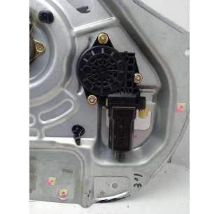 ELEVALUNAS DELANTERO... 2