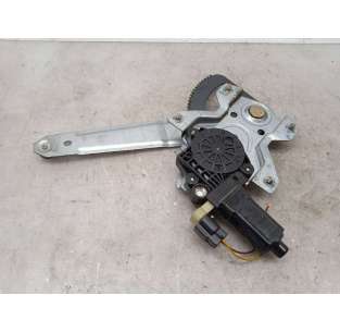 ELEVALUNAS TRASERO DERECHO...