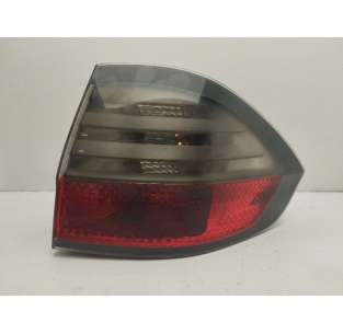 PILOTO TRASERO DERECHO FORD...