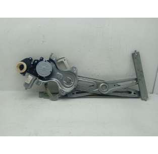 ELEVALUNAS DELANTERO...