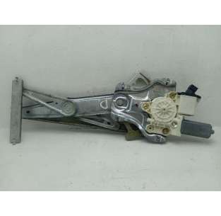 ELEVALUNAS DELANTERO...