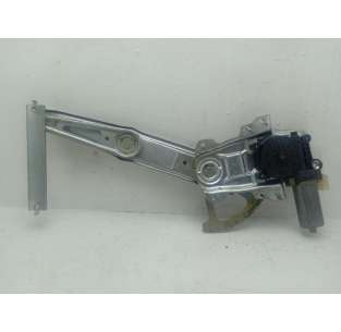 ELEVALUNAS DELANTERO...