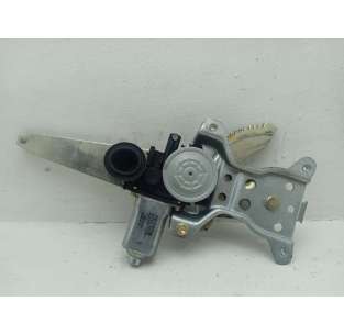 ELEVALUNAS TRASERO DERECHO...