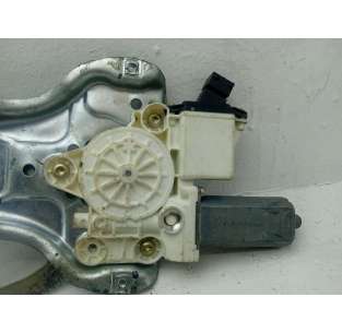 ELEVALUNAS DELANTERO... 2