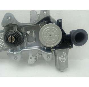 ELEVALUNAS DELANTERO... 2