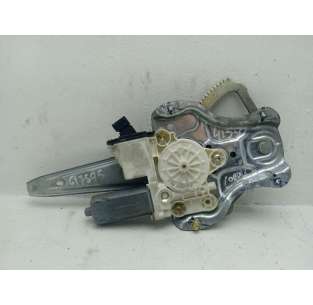 ELEVALUNAS TRASERO DERECHO...