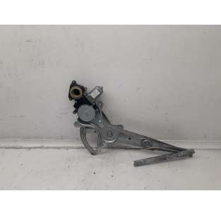 ELEVALUNAS DELANTERO...