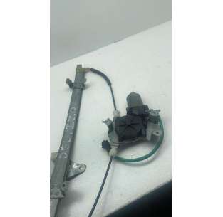 ELEVALUNAS DELANTERO...