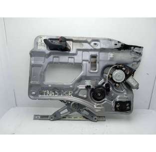 ELEVALUNAS TRASERO DERECHO...