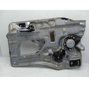 ELEVALUNAS TRASERO DERECHO...