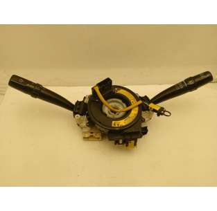 MANDO LUCES TOYOTA AVENSIS...