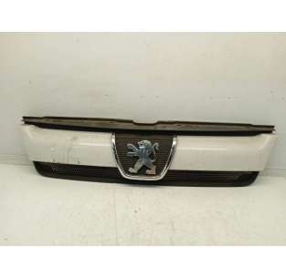 REJILLA DELANTERA PEUGEOT...