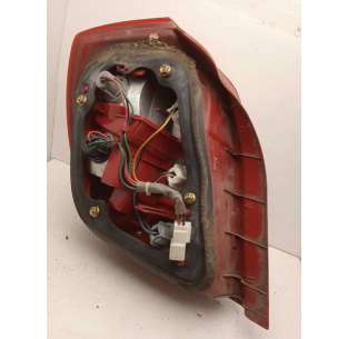 PILOTO TRASERO DERECHO... 2