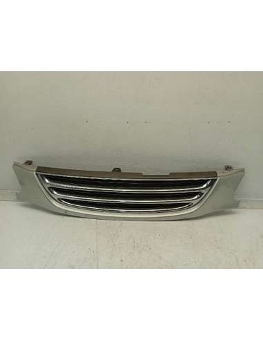 REJILLA DELANTERA TOYOTA AVENSIS...