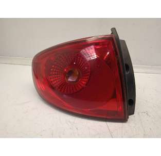 PILOTO TRASERO IZQUIERDO...