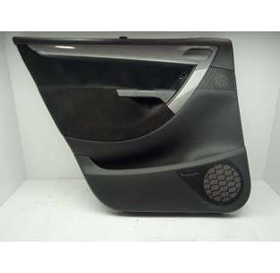 GUARNECIDO PUERTA TRASERA...