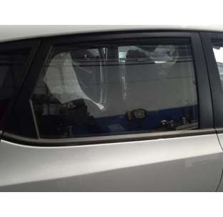 LUNA TRASERA DERECHA...