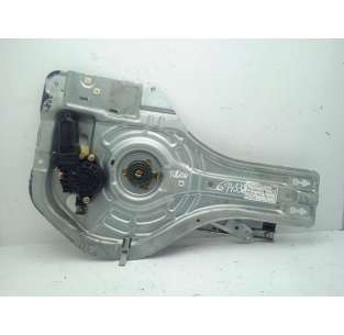 ELEVALUNAS TRASERO DERECHO...