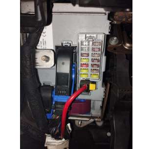 CAJA RELES / FUSIBLES...