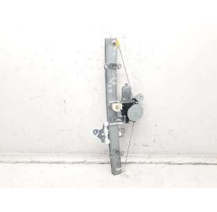 ELEVALUNAS DELANTERO...