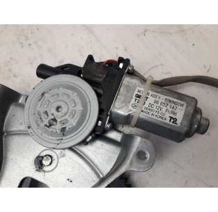 ELEVALUNAS DELANTERO... 2