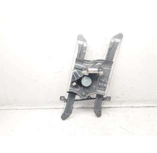 ELEVALUNAS DELANTERO... 2