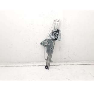 ELEVALUNAS TRASERO DERECHO...