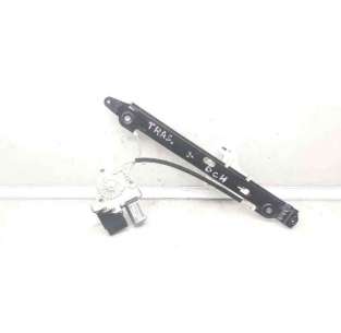 ELEVALUNAS TRASERO DERECHO...