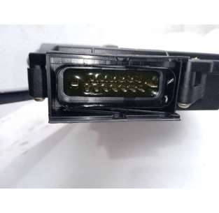 ELEVALUNAS DELANTERO... 2